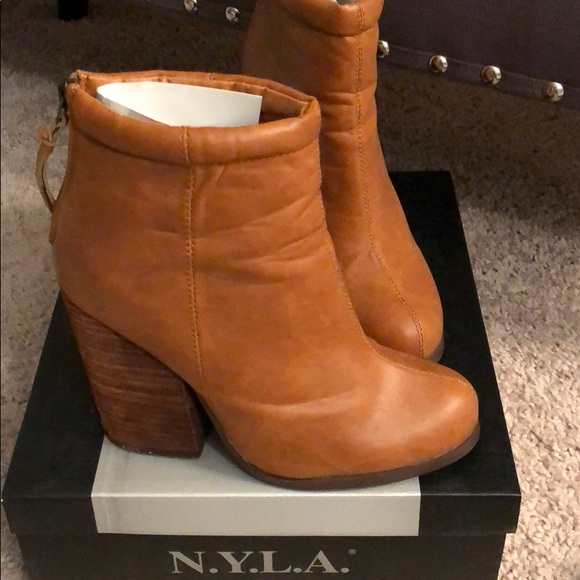 N.Y.L.A. Evazan cognac booties size 7.5 - Picture 5 of 8